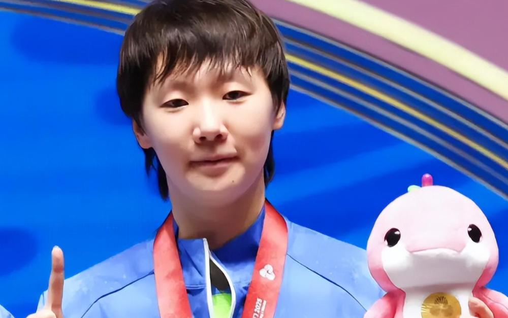 国乒的混双安排，把孙颖莎的世界第一搭进去了。 2026年开局孙颖莎连夺冠军排