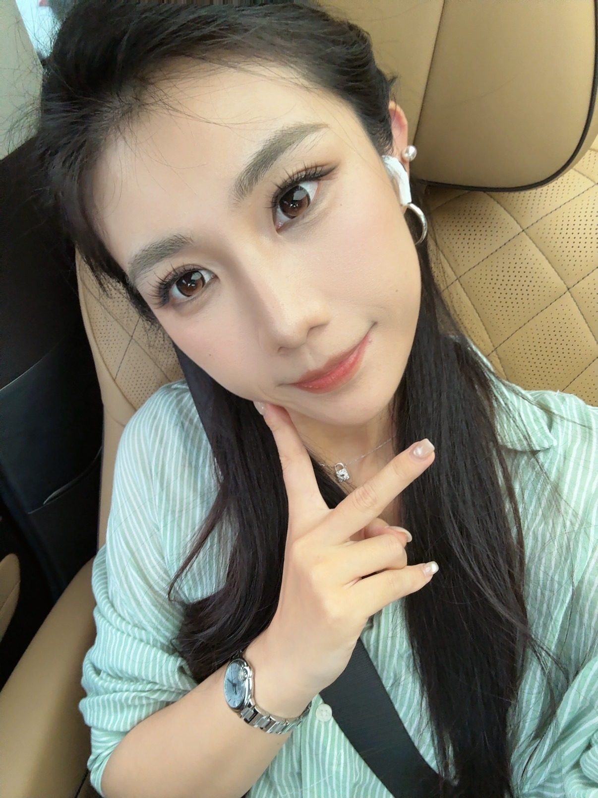 嘿嘿～诶～闪身步！！又到北京了[doge]发个下班照吧，虽然下班照和上班照是一个时间
