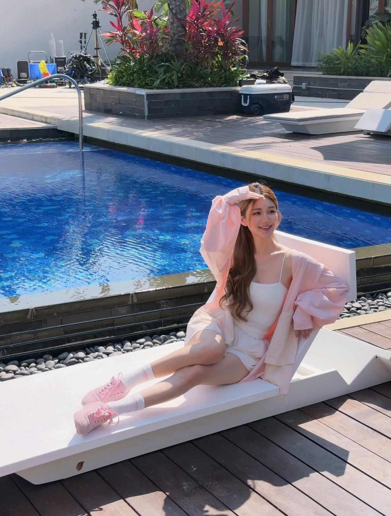 来排队洗眼睛👀赵露思​​​