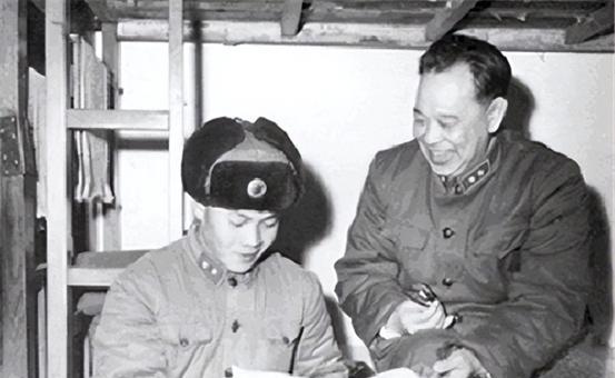 老部下当总政部主任，让他也来工作，婉拒要离休：不愿意坐机关！“1981年春天，