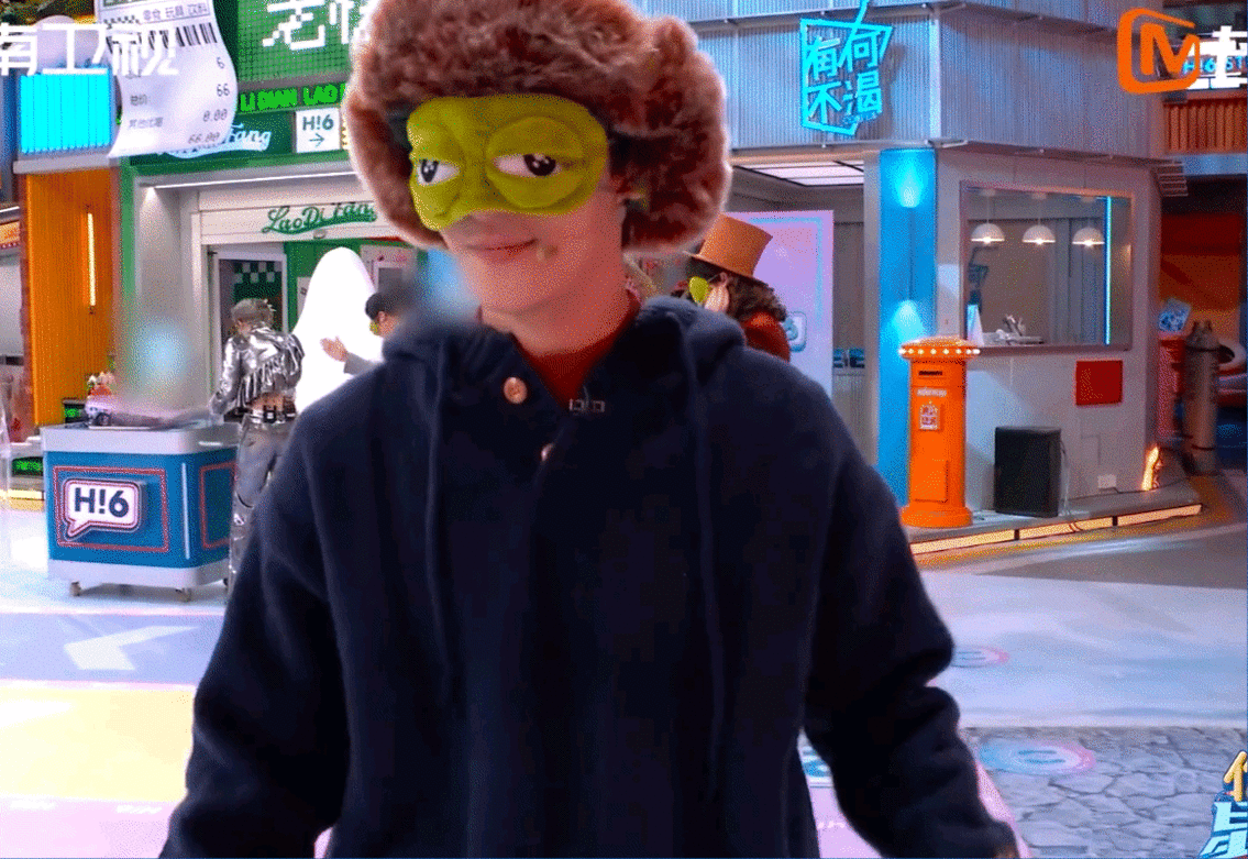 夏之光=行走的跳舞机器！游戏途中听音乐即兴开跳，动次打次节奏感拉满，爱了爱了