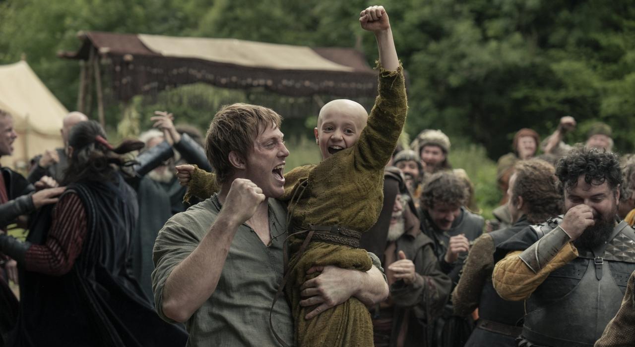 HBO真疯了！新剧《七王国的骑士》开局就掀桌子，直接告诉你看——这他妈不是权游