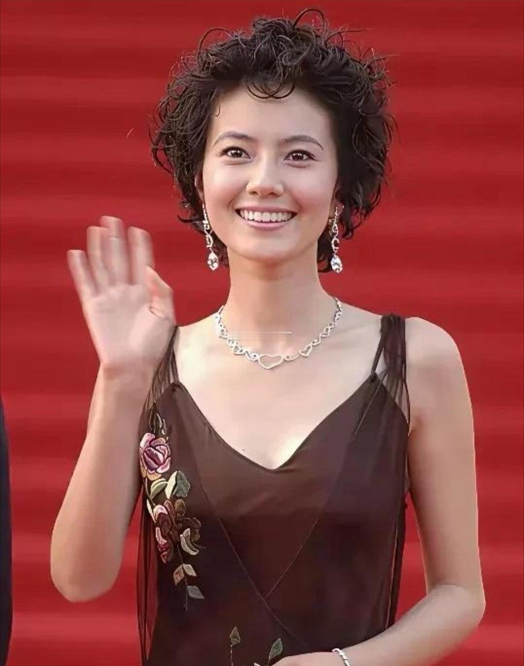 这是高圆圆啥时候的造型