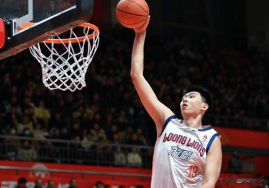 统治内线！威金顿谈徐昕：“徐昕很高，很有天赋。”“他来到广州队后，有了更