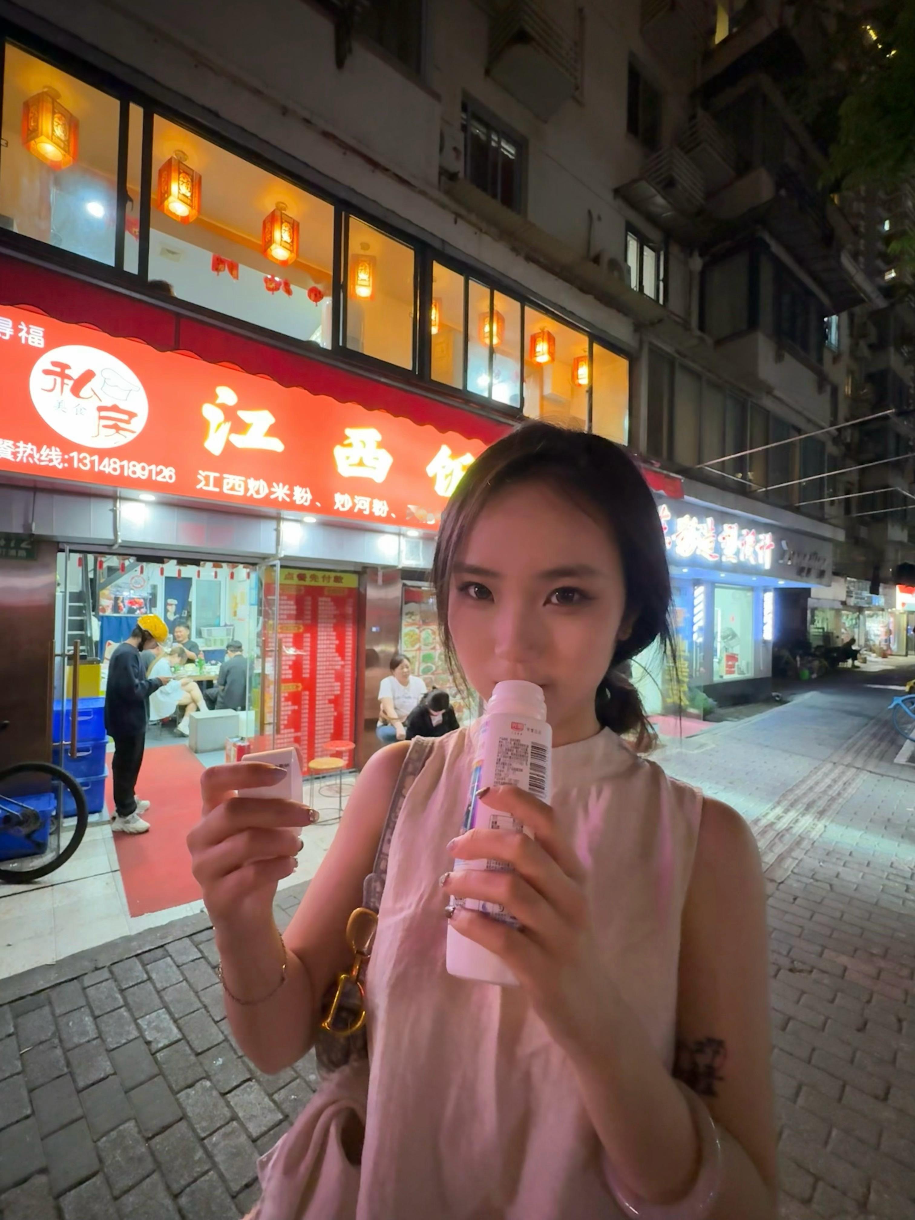 关于工作日每天都吃很好这件事发不完根本发不完​​​