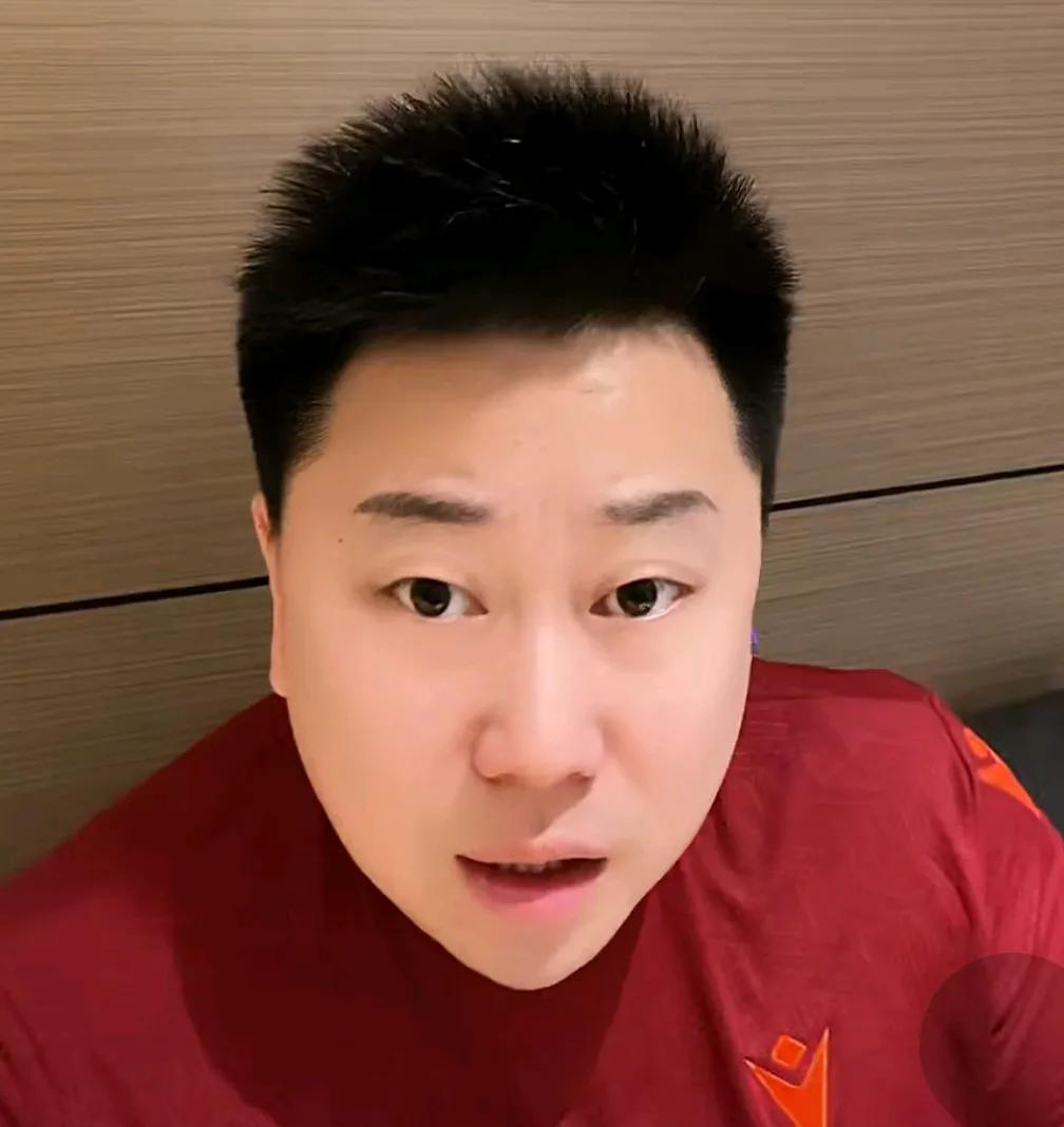 媒体人李宝库直言，北京国安队的中超赛程其实是被针对了。李宝库在直播时透露，北京