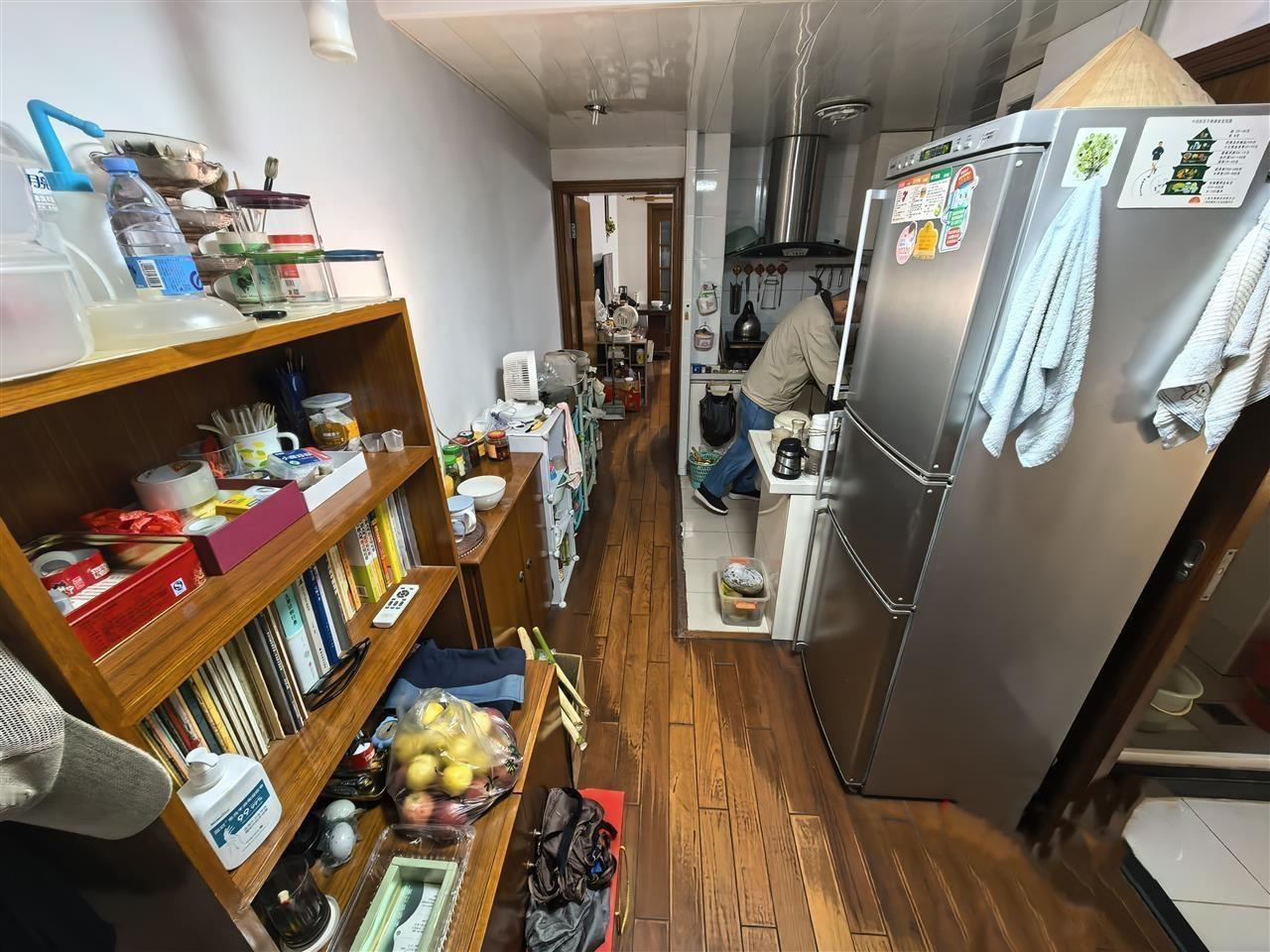 上海94岁倔老头给儿做饭13年!63岁儿子一句话戳中泪点上海徐汇一栋老房里,