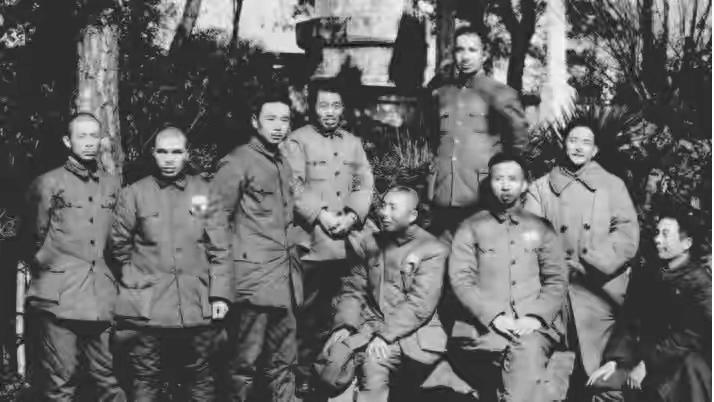 大授衔43：透过上将方阵，看三野是否因粟裕未授帅而拉低整体授衔聊三野的授衔，