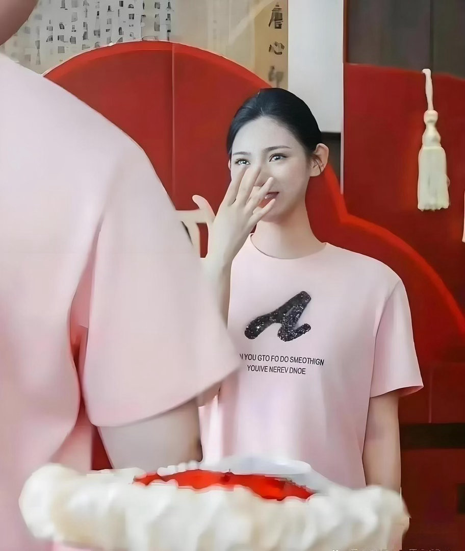 哪怕订了婚，小伙子也不敢提前同居吧​​​