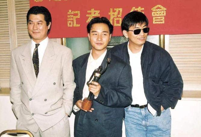 1990年，邓光荣投资四千万，让王家卫拍摄《阿飞正传》，后来有媒体报道：王家卫把