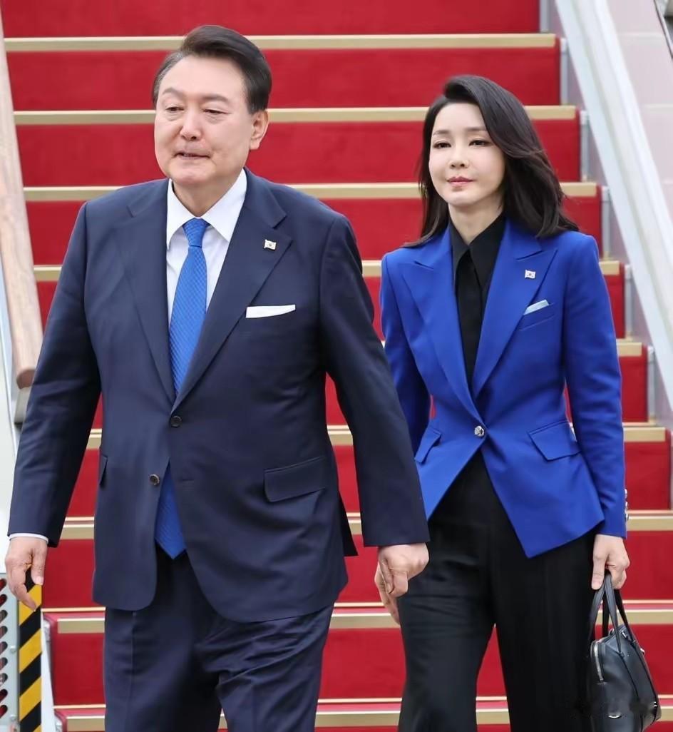 发现韩国体制内一个极度奇怪的现象！具体原因就是这么多年，韩国上到总统下到高官