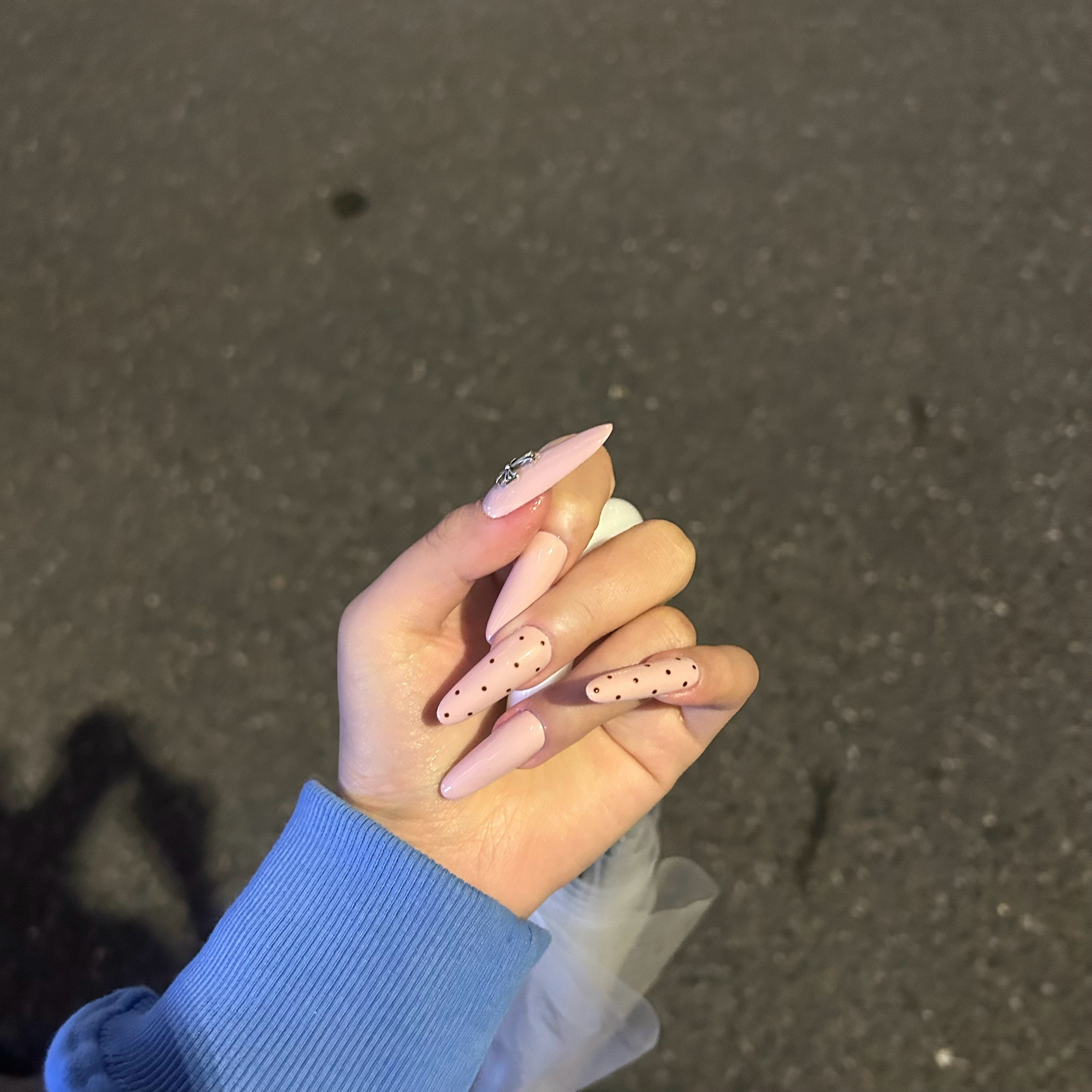 点点苕皮麻辣土豆大碳水吃吃美甲是这个拍不好证件照