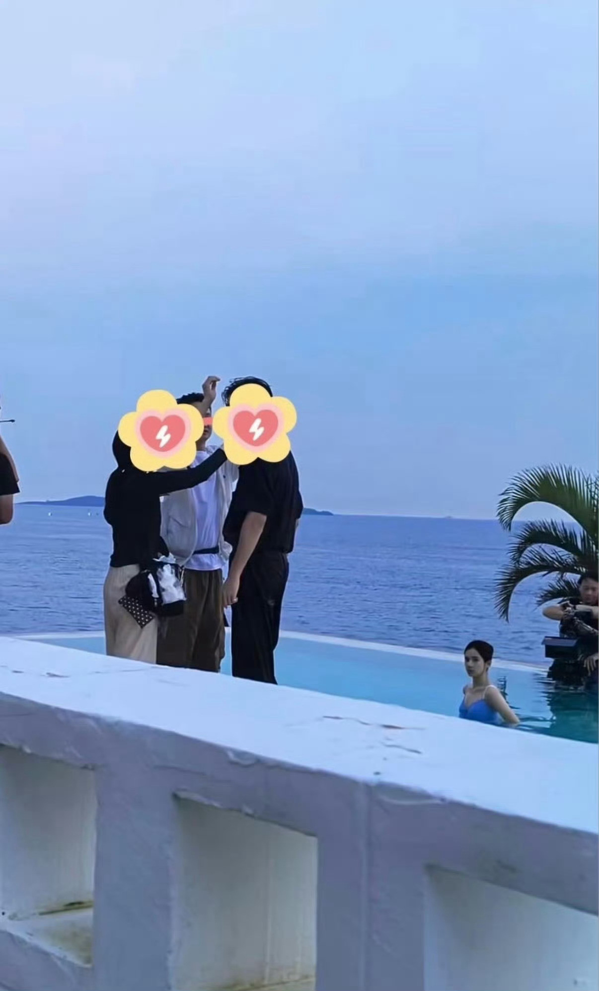 张婧仪泳装路透内娱少有的真漂亮的美人