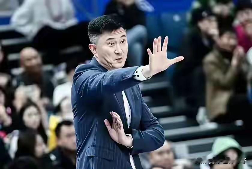 广东三外援都可以走人了，打高端球就是垃圾，对宁波奎因三分10中2，这样的外援要来