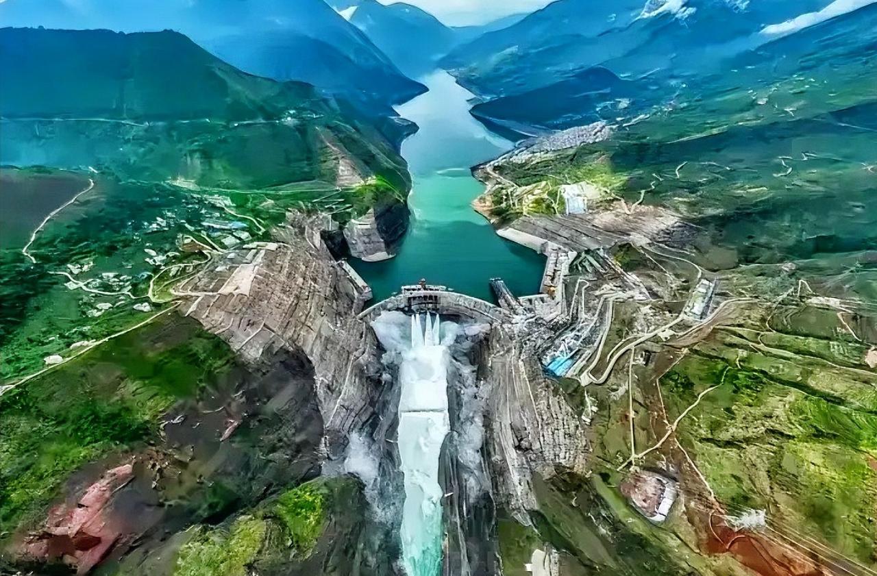 雅鲁藏布江水电站于去年12月获批，今年7月火速开工[烟花]这座预计发电量达三峡三