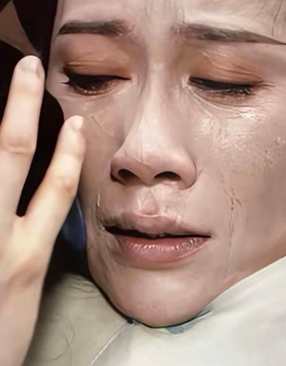 《雁回时》粉底液演技绝，30℃戏服下妆容真实，古人哭亦脱妆，细节之处见真章。​