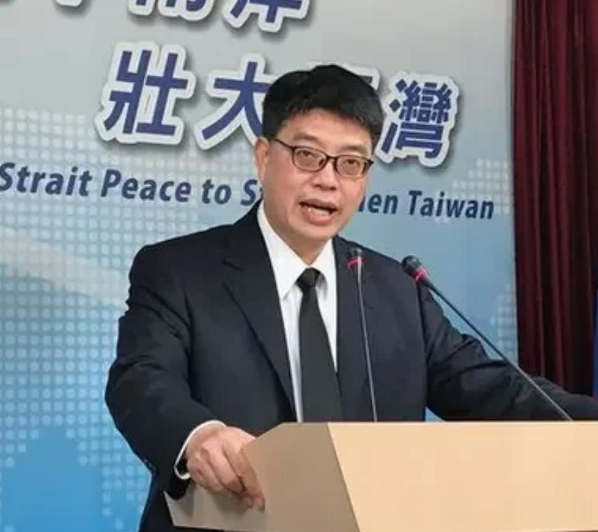 ☁台陆委会主委邱垂正猖狂叫嚣在最近的一个公开活动上，台湾陆委会主委邱垂