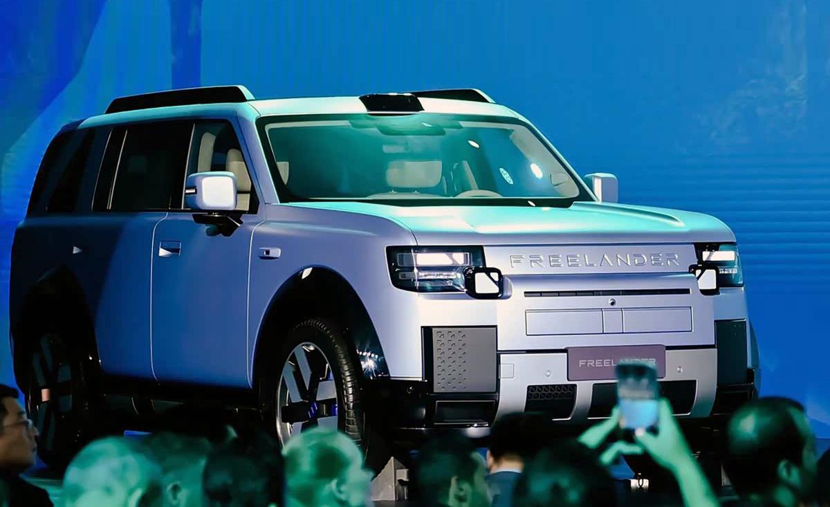 奇瑞和路虎联合打造的全新品牌首款量产版车型，神行者8实车来了！FREELAN