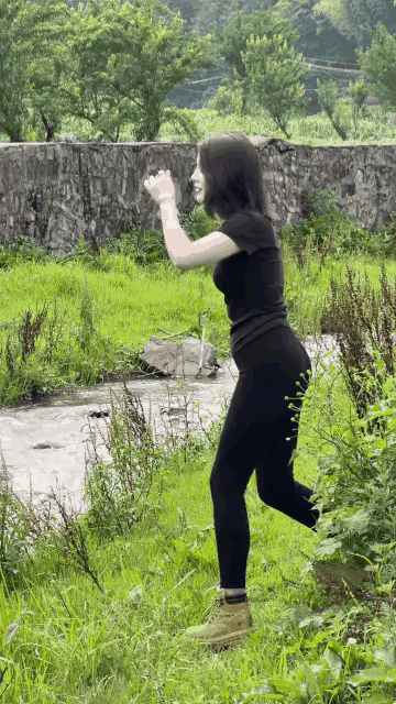 小姑娘过河，不知深浅