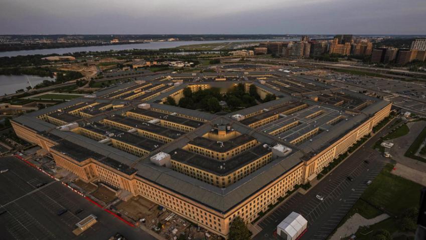 美国重演“二战模式”，让民用企业造武器，准备再掀起一场大战？当地时间15日，