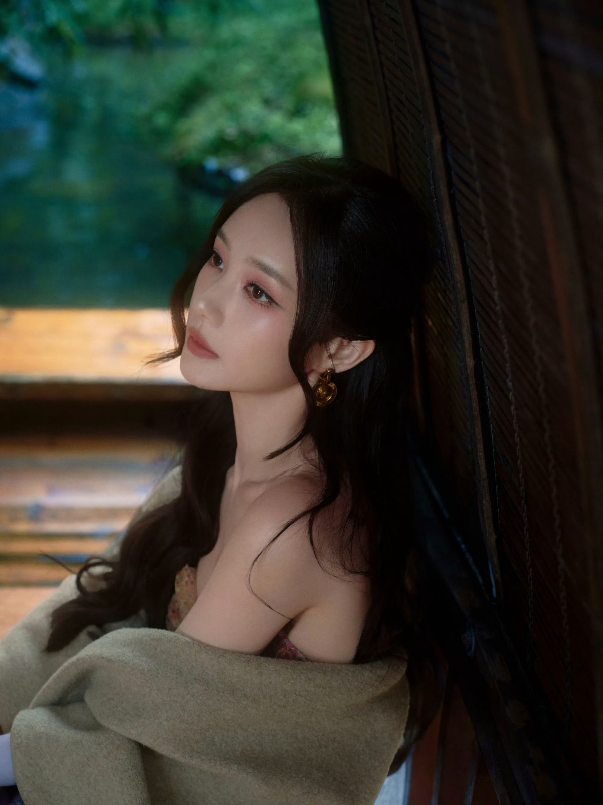 金鹤龙给李一桐化的山禾桃雾妆李一桐山禾桃雾妆我给李一桐化的山禾桃雾妆李一桐?