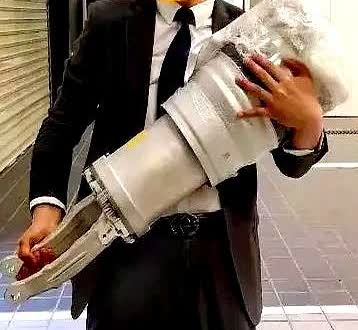 比亚迪出了个刀片电池，友商立马就跟进抄了，交作业了！比亚迪又出了