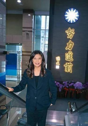 郑丽文灵活手腕摆平“中卢北侯”，2026年国民党选情向好！前阵