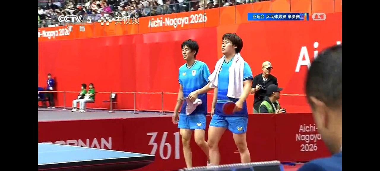 19岁的松岛辉空揣着四金梦去了杭州亚运，回来时候兜里装着一金一铜。男单八强那场