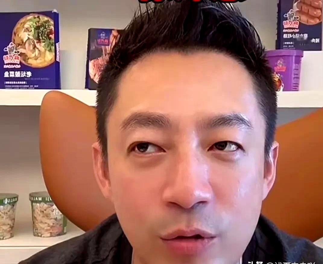 汪小菲和马筱梅感情好得没话说，俩人天天黏一块儿，直播带货都分头在客厅和房间干，隔