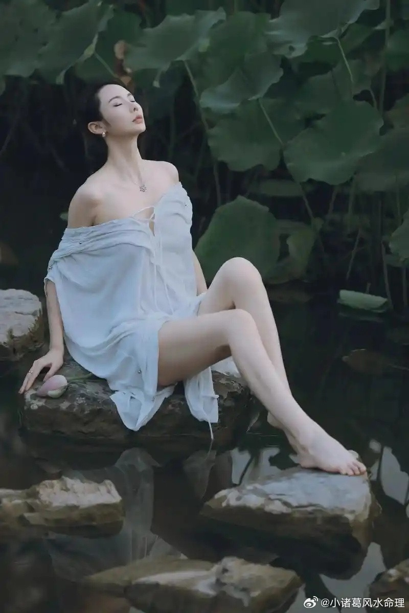 属羊人属猴人交运，忌讳属羊人。属羊的人表面上看起来性格温婉，与属猴人在一起相处时