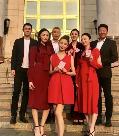 确实都是娱乐圈的精英呀！