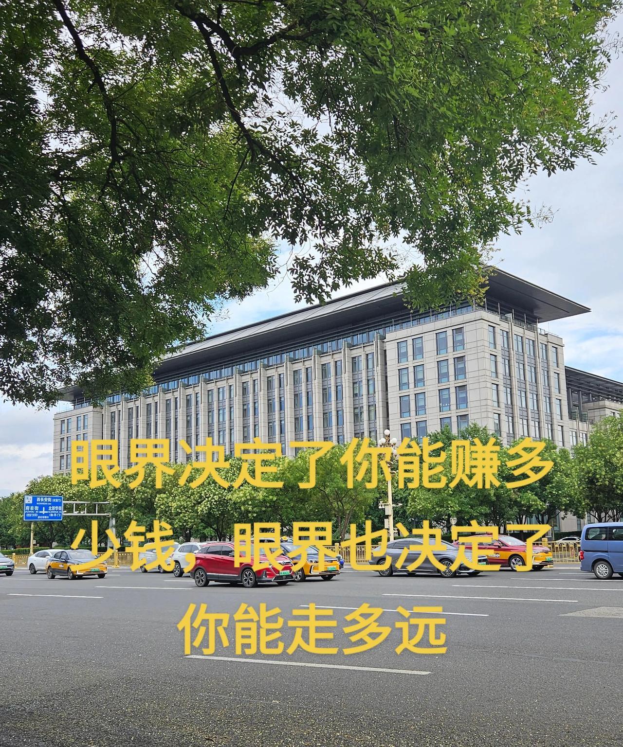 聊到这个话题，我就说说人工智能。其实我十年前就对人工智能有关注了，但因为我不是这