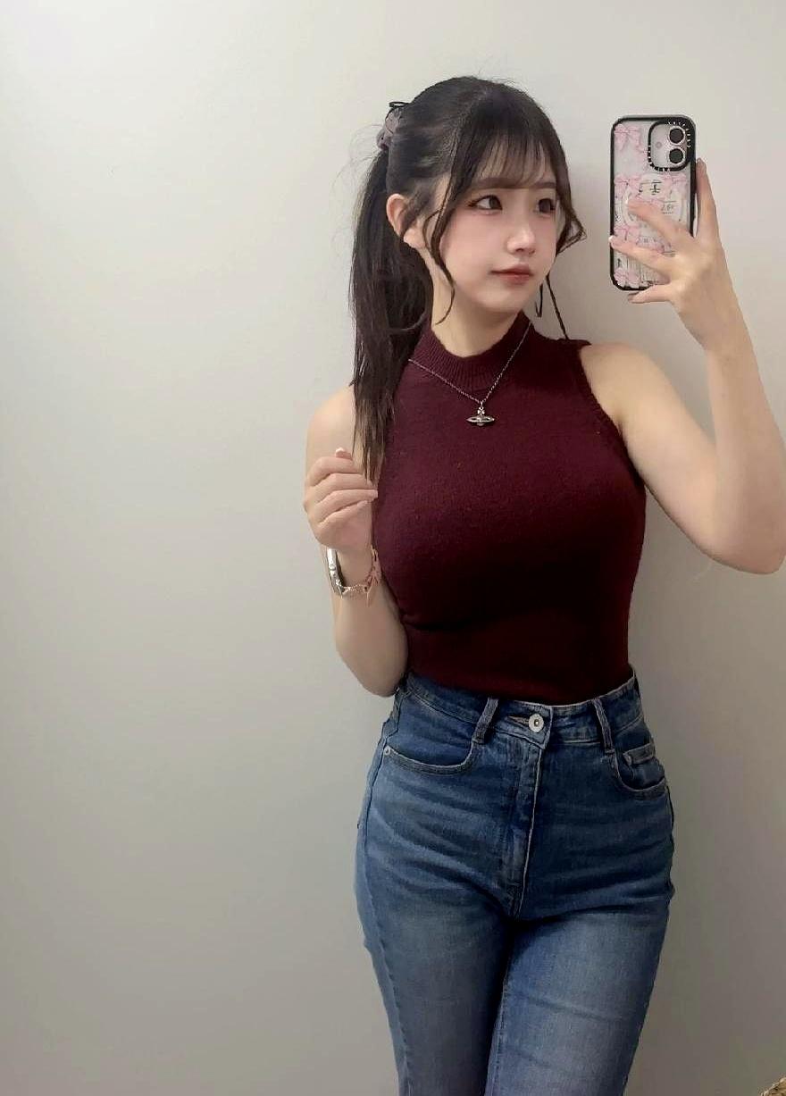 见过提着两只箱子的日本姑娘，跟着男友回县城的吗？她把租的屋子退了，说走就走。