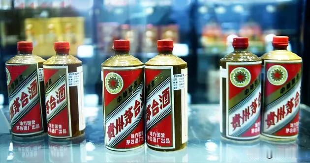 现在白酒这一块应该讨论的不是现在，而是未来这个行业会怎么走?这个才是核心。看估值