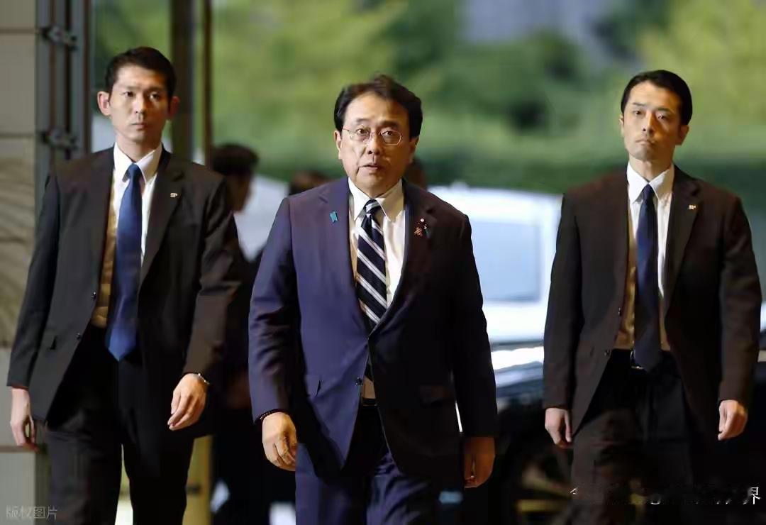 日本产业真实得让人忍不住想笑！曾经面板业多风光，索尼、东芝、日立凑出JDI，巅峰