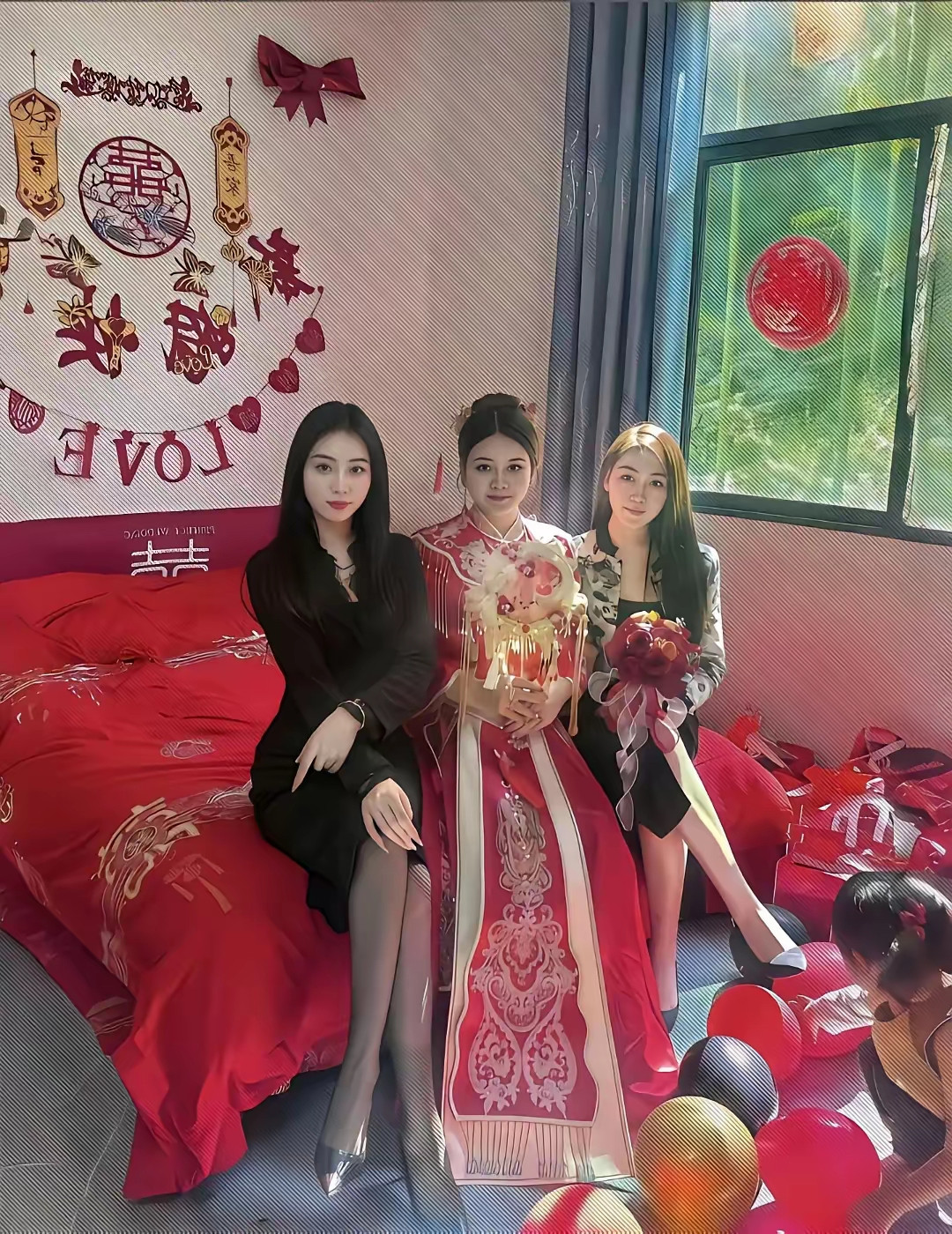 千万别让伴娘穿黑色，真不好