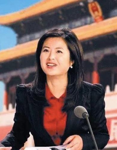 2002年，身为战地记者的张泉灵去战火纷飞阿富汗采访，由于环境极其恶劣，10多天