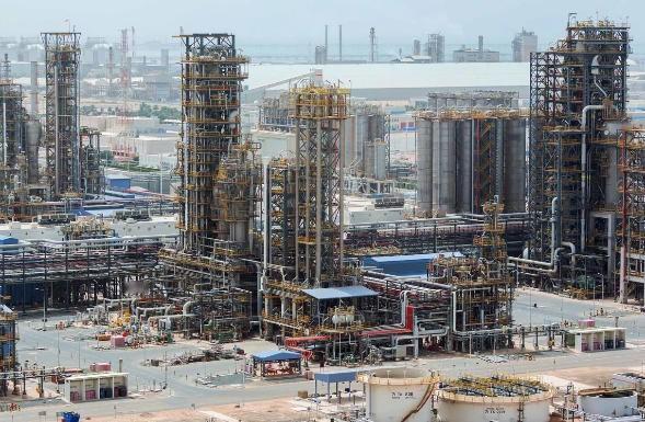 最近石油圈最火的事儿，就是阿联酋宣布退出欧佩克（OPEC），这事一出来，全世界都