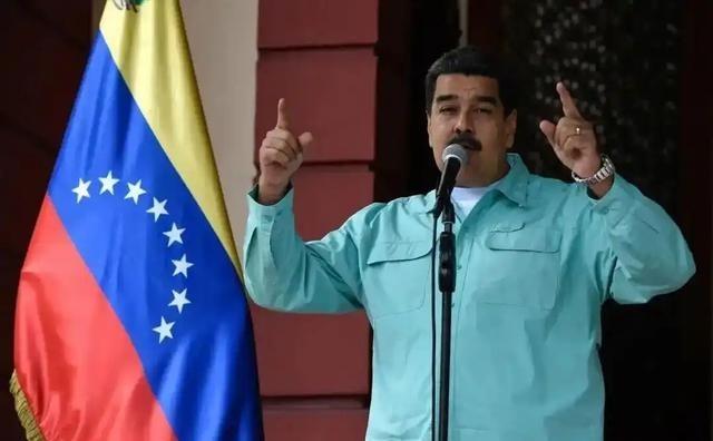 美军战机入侵委内瑞拉领空整整40分钟，防空导弹却死一般的沉寂，很多人以为这是马杜