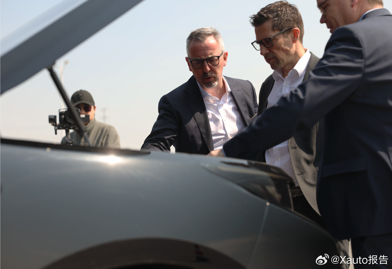 宝马研发高管到访长城汽车深化合作3月31日，宝马研发董事率团到访长城，魏建军等人