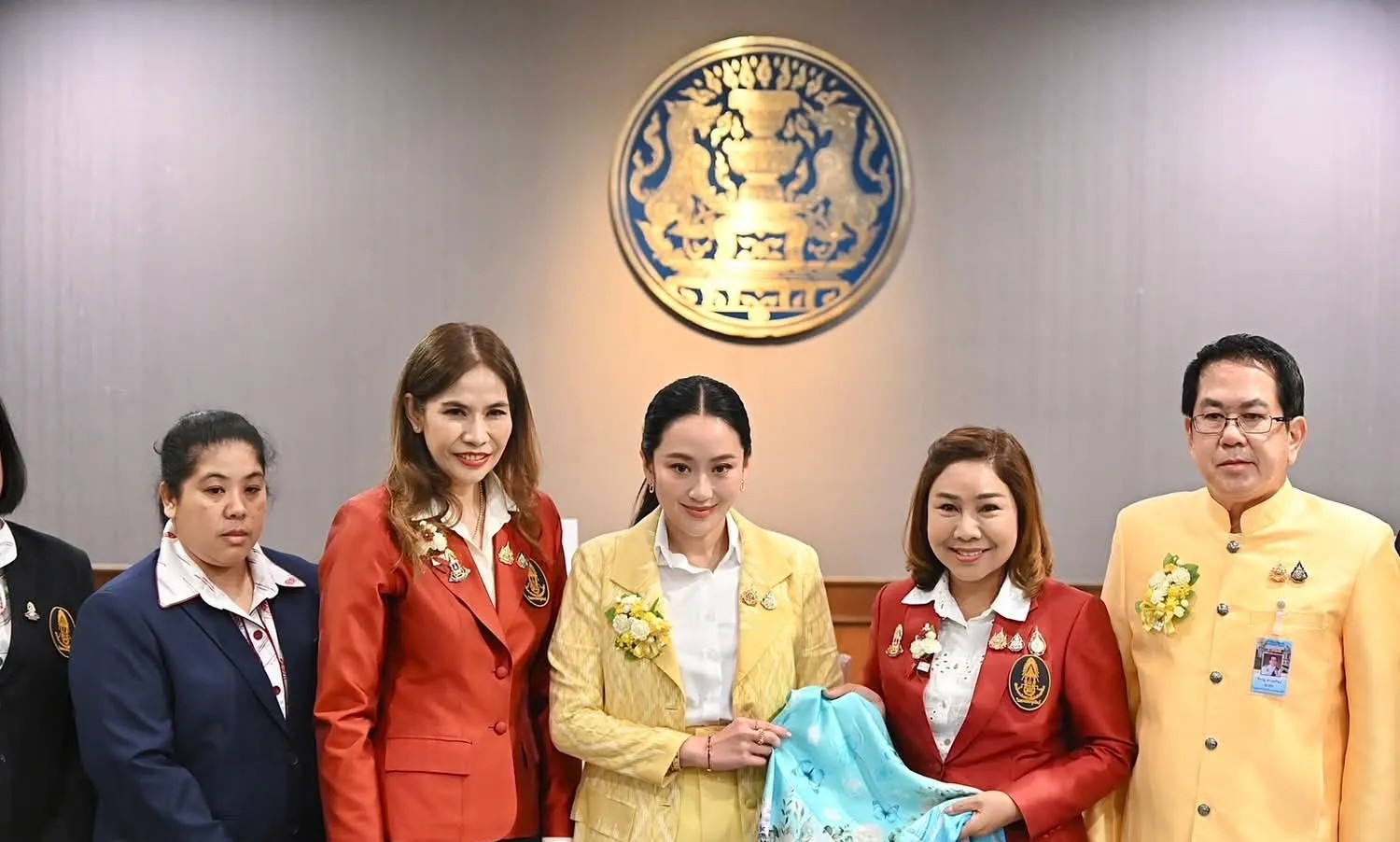 今天（2025年7月22日），在内阁会议开始前，泰国王室社会福利国家委员会的副主