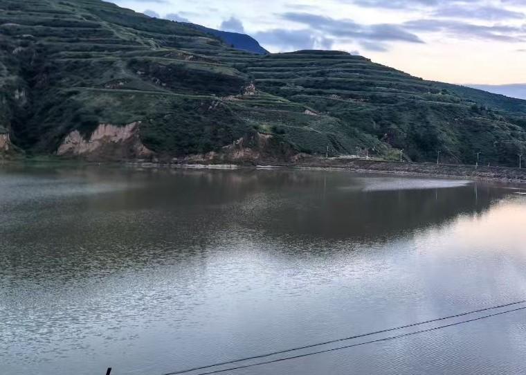 你发现了吗？婆婆跟儿媳妇闹翻了脸，最后悔的一定是婆婆。因为，自从把儿媳妇娶进门