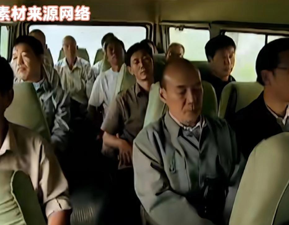 有哪些瞬间，你秒懂了别人的暗示？网友说，零几年，我爸买了个面包车成箱跑，当时好多