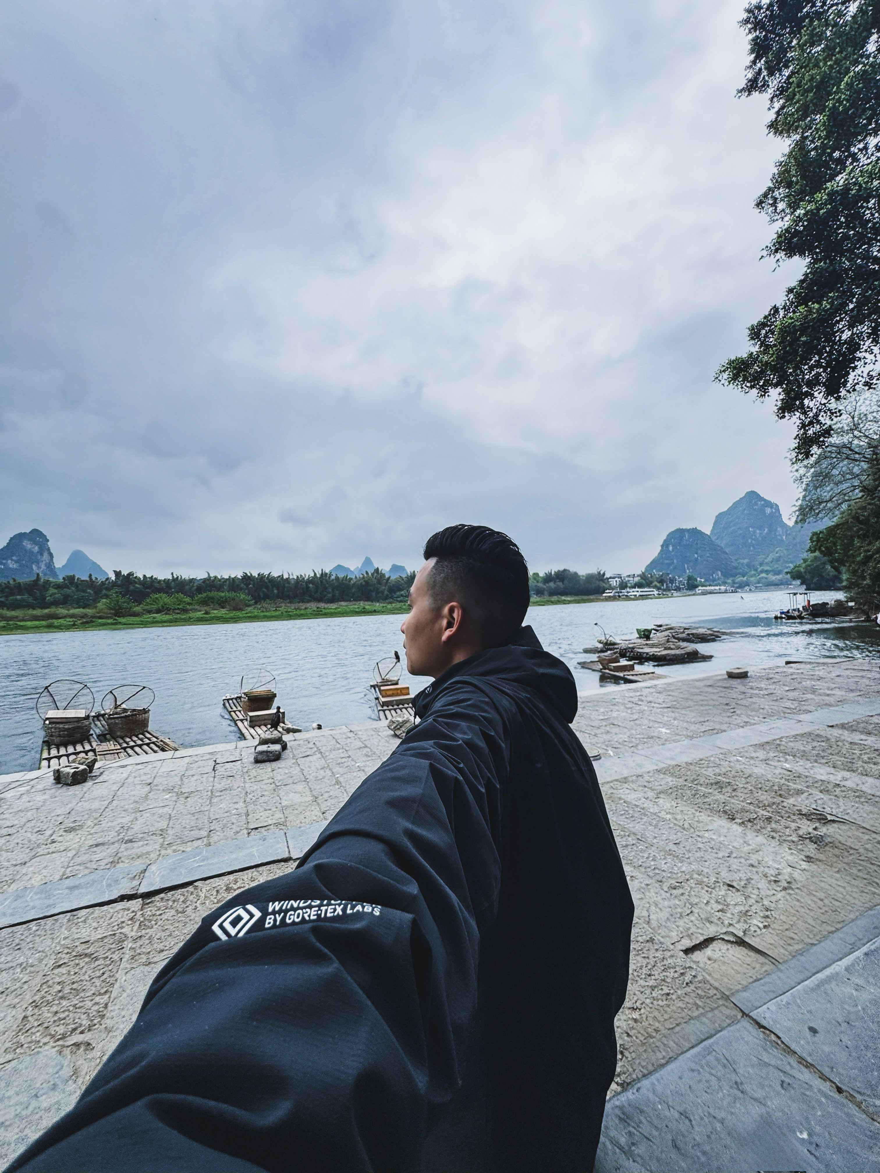 早安，兄弟姐妹们！