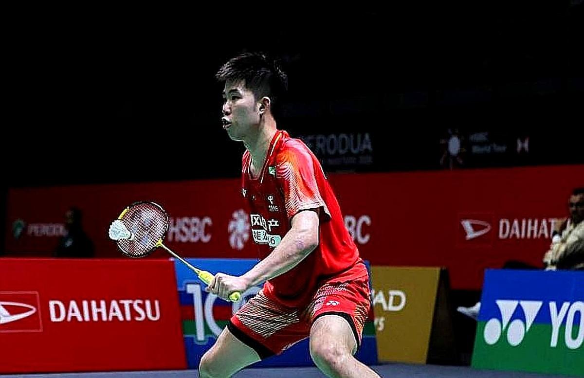 17-20，又是17-20！世界第三的安东森手握3个赛点，人都傻了。决胜局，