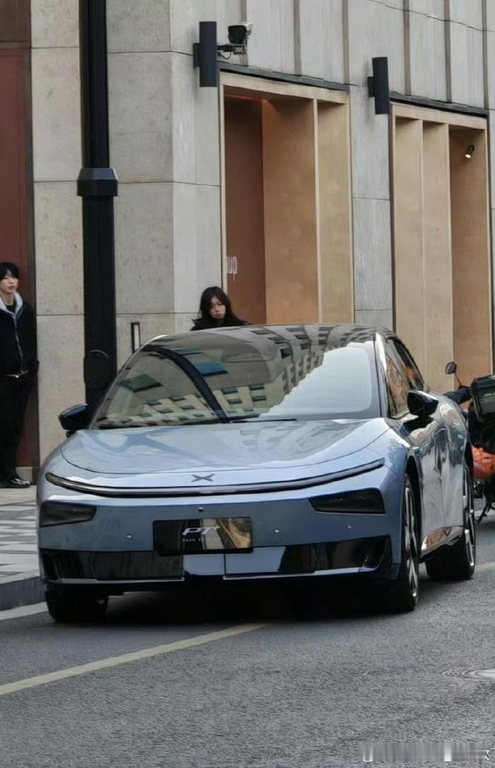 26款P7+曝光了，我收回对工信部申报图的意见，这么改真好看啊！！用上和G6一样