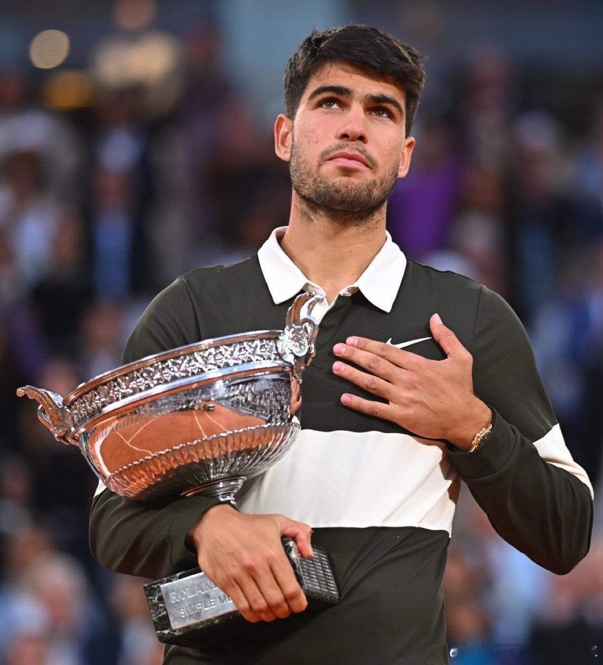 阿尔卡拉斯计划女王杯复出为温布尔顿热身来自记者加西亚·穆尼兹的阿尔卡拉斯最新消息