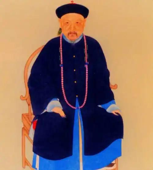 李卫一步到位捐了员外郎，而且马上实授，这中间是否有什么猫腻？你知道吗？这事