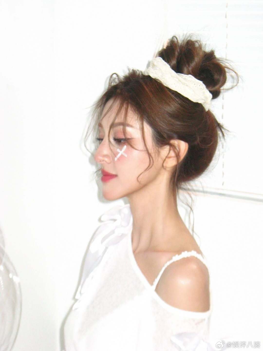 陈凯琳压轴出场也太美了天生贵气藏不住，一颦一笑都是教科书级别的优雅，不愧是港姐华