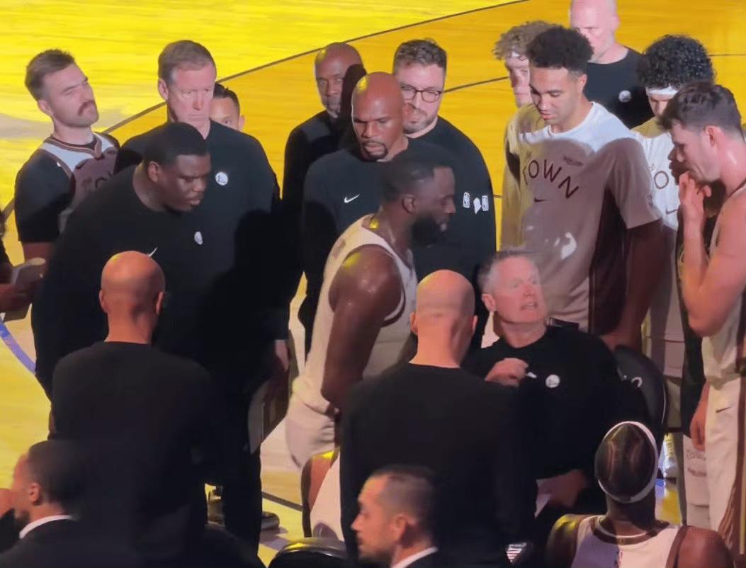 科尔与格林的矛盾已经公开化了！勇士今天虽然赢了魔术，但赛后又添了新话题——德